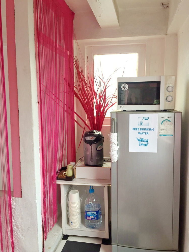 Pink Guest House Бангкок Экстерьер фото
